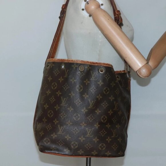 LOUIS VUITTON Monogram Petit Noe Shoulder Bag LV Auth - Picture 15 of 16